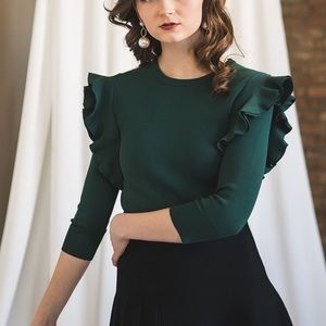 NWT Apparalel Ruffle Shoulder Sweater in Dark Emerald with Long Sleeves Size S